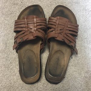 American Eagle Sandals